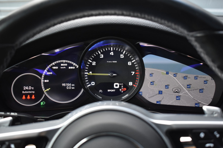 Porsche Cayenne 3.0 E-Hybrid 462pk | Panoramadak | Sport Chrono | 22'' RS Spyder Design | PASM | Orig. NL |