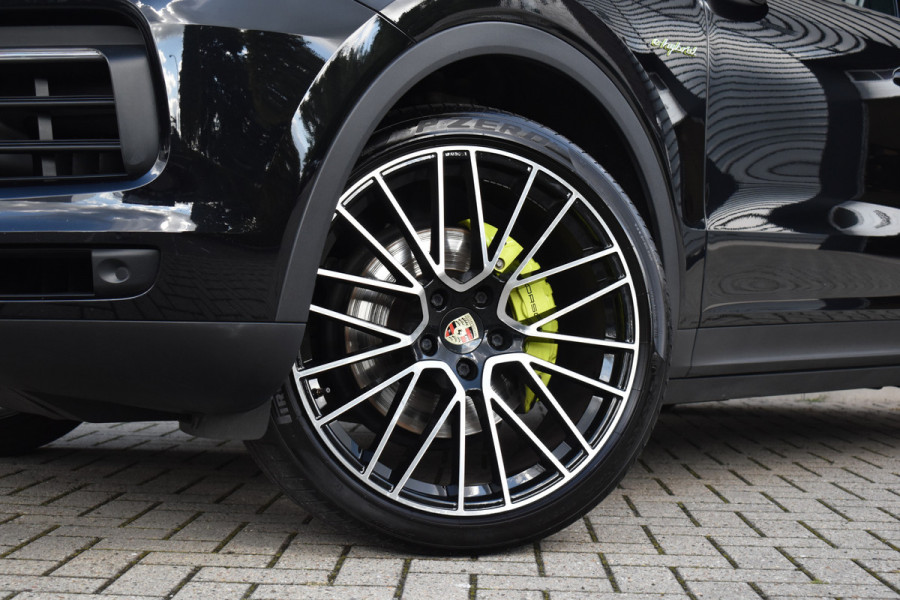 Porsche Cayenne 3.0 E-Hybrid 462pk | Panoramadak | Sport Chrono | 22'' RS Spyder Design | PASM | Orig. NL |