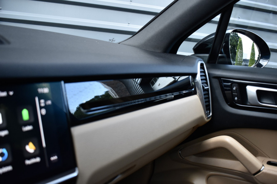 Porsche Cayenne 3.0 E-Hybrid 462pk | Panoramadak | Sport Chrono | 22'' RS Spyder Design | PASM | Orig. NL |
