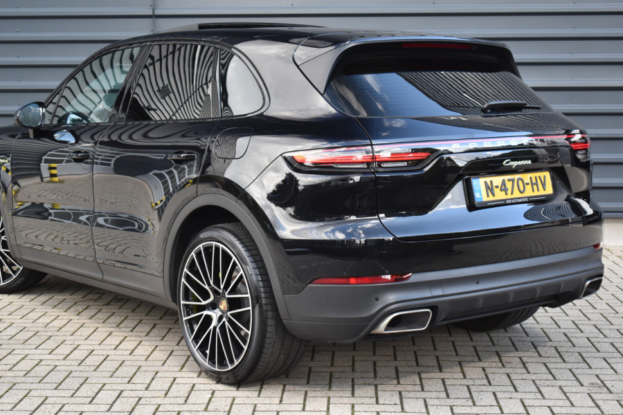 Porsche Cayenne 3.0 E-Hybrid 462pk | Panoramadak | Sport Chrono | 22'' RS Spyder Design | PASM | Orig. NL |