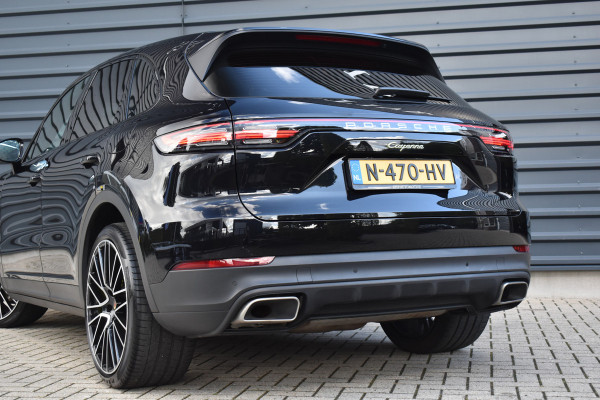 Porsche Cayenne 3.0 E-Hybrid 462pk | Panoramadak | Sport Chrono | 22'' RS Spyder Design | PASM | Orig. NL |