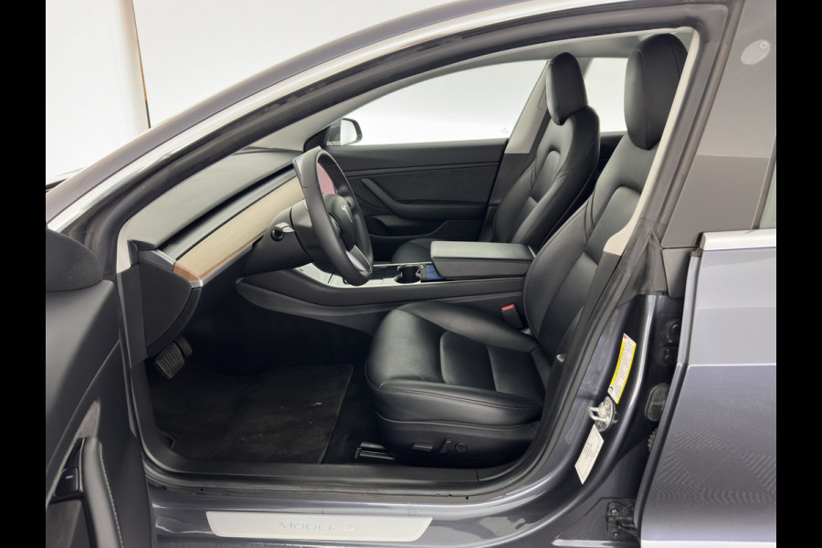 Tesla Model 3 Standard RWD Plus 60 kWh [ 3-Fase ] (INCL-BTW) Aut. *PANO | AUTO-PILOT | LUXURY-LEATHER | KEYLESS | FULL-LED | MEMORY-PACK | SURROUND-VIEW | DAB | CARPLAY | DIGI-COCKPIT | LANE-ASSIST | COMFORT-SEATS | 18"ALU*