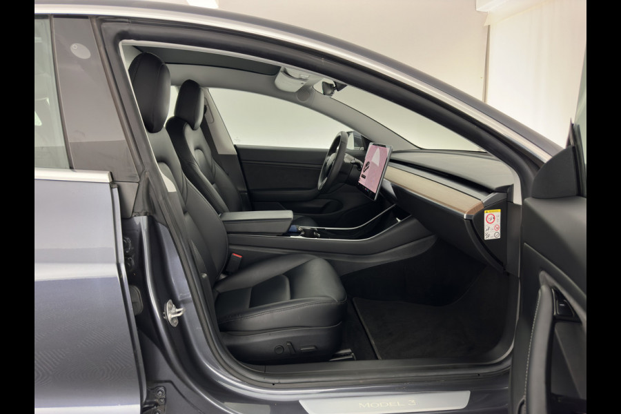 Tesla Model 3 Standard RWD Plus 60 kWh [ 3-Fase ] (INCL-BTW) Aut. *PANO | AUTO-PILOT | LUXURY-LEATHER | KEYLESS | FULL-LED | MEMORY-PACK | SURROUND-VIEW | DAB | CARPLAY | DIGI-COCKPIT | LANE-ASSIST | COMFORT-SEATS | 18"ALU*