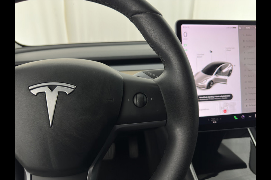 Tesla Model 3 Standard RWD Plus 60 kWh [ 3-Fase ] (INCL-BTW) Aut. *PANO | AUTO-PILOT | LUXURY-LEATHER | KEYLESS | FULL-LED | MEMORY-PACK | SURROUND-VIEW | DAB | CARPLAY | DIGI-COCKPIT | LANE-ASSIST | COMFORT-SEATS | 18"ALU*