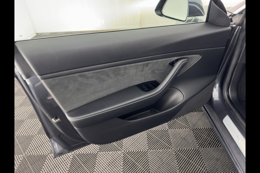 Tesla Model 3 Standard RWD Plus 60 kWh [ 3-Fase ] (INCL-BTW) Aut. *PANO | AUTO-PILOT | LUXURY-LEATHER | KEYLESS | FULL-LED | MEMORY-PACK | SURROUND-VIEW | DAB | CARPLAY | DIGI-COCKPIT | LANE-ASSIST | COMFORT-SEATS | 18"ALU*
