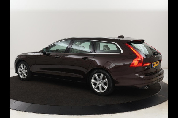 Volvo V90 2.0 D4 Momentum | Trekhaak | Carplay | Camera | Stoelverwarming | Automaat | Adaptive cruise | Pilot assist | Leder | LED | Navigatie | Head-up display