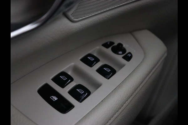 Volvo V90 2.0 D4 Momentum | Trekhaak | Carplay | Camera | Stoelverwarming | Automaat | Adaptive cruise | Pilot assist | Leder | LED | Navigatie | Head-up display