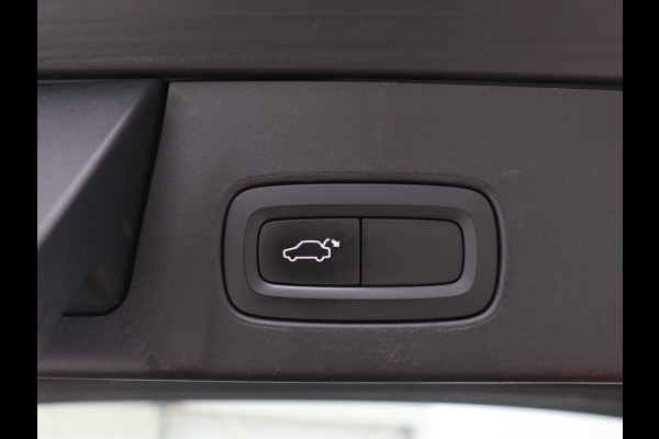 Volvo V90 2.0 D4 Momentum | Trekhaak | Carplay | Camera | Stoelverwarming | Automaat | Adaptive cruise | Pilot assist | Leder | LED | Navigatie | Head-up display