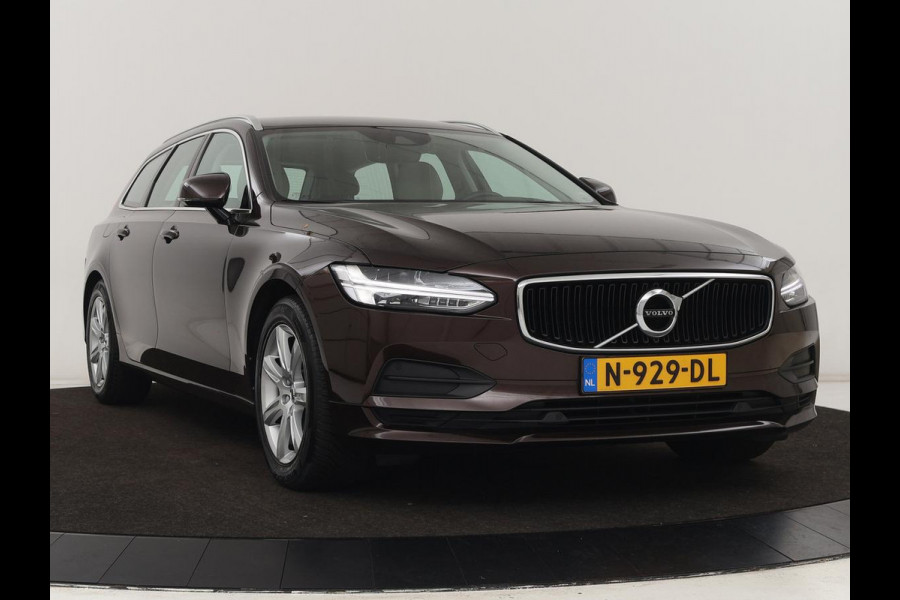 Volvo V90 2.0 D4 Momentum | Trekhaak | Carplay | Camera | Stoelverwarming | Automaat | Adaptive cruise | Pilot assist | Leder | LED | Navigatie | Head-up display