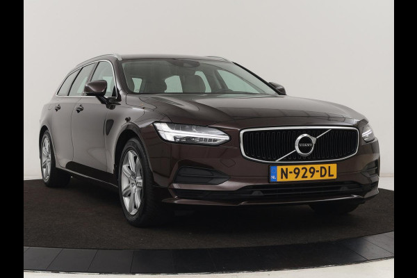 Volvo V90 2.0 D4 Momentum | Trekhaak | Carplay | Camera | Stoelverwarming | Automaat | Adaptive cruise | Pilot assist | Leder | LED | Navigatie | Head-up display