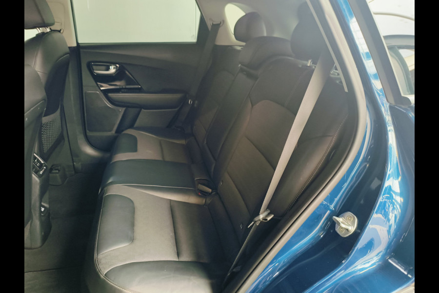 Kia Niro 1.6 GDi Hybrid DynamicLine Travel Connect Rijklaar + 12 maanden Bovag-garantie Henk Jongen Auto's in Helmond,  al 50 jaar service zoals 't hoort!