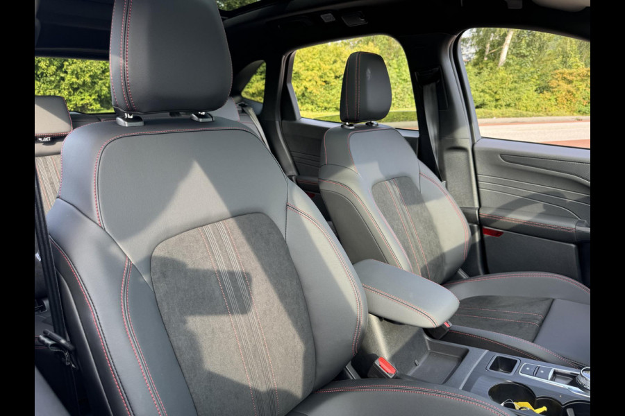 Ford Kuga 2.5 PHEV ST-Line X 243pk | SCI | Driver Assistance Pack | Black Package | Winterpack | Wegklapbare Trekhaak | AGR Stoelen Ford Kuga 2.5 PHEV ST-Line X 243pk | SCI | Driver Assistance Pack | Black Package | Winterpack | Wegklapbare Trekhaak | AGR Stoelen