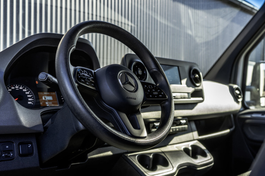 Mercedes-Benz Sprinter 314 CDI L3 Bakwagen met laadklep | Automaat | Mbux | Carplay | Camera | Navigatie | Climate | Cruise | Euro 6