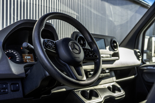 Mercedes-Benz Sprinter 314 CDI L3 Bakwagen met laadklep | Automaat | Mbux | Carplay | Camera | Navigatie | Climate | Cruise | Euro 6