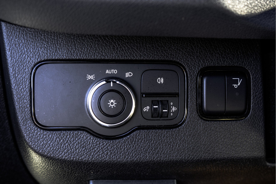 Mercedes-Benz Sprinter 314 CDI L3 Bakwagen met laadklep | Automaat | Mbux | Carplay | Camera | Navigatie | Climate | Cruise | Euro 6
