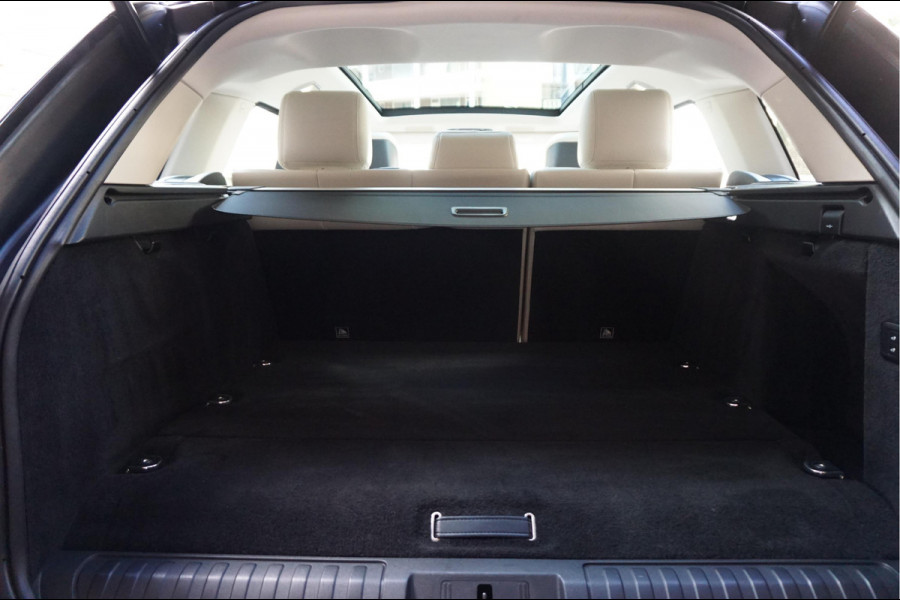 Land Rover Range Rover Sport 2.0 P400e HSE Black Optic | Ivoorwit Leder | Panoramadak | Meridian sound | Luchtvering | Apple Carplay | Virtual Cockpit 3x LED schermen |