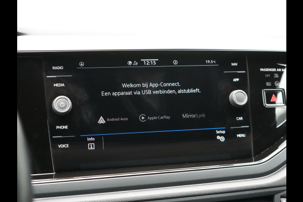 Volkswagen Taigo TSI 2 x R-Line 110pk DSG Dealer O.H | IQ Light | Adaptive Cruise | Camera | Alcantara Sportstoelen Verwarmd | Keyless | Virtual | Apple Carplay | DAB | 17"L.M |