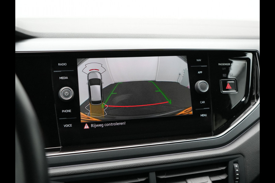 Volkswagen Taigo TSI 2 x R-Line 110pk DSG Dealer O.H | IQ Light | Adaptive Cruise | Camera | Alcantara Sportstoelen Verwarmd | Keyless | Virtual | Apple Carplay | DAB | 17"L.M |