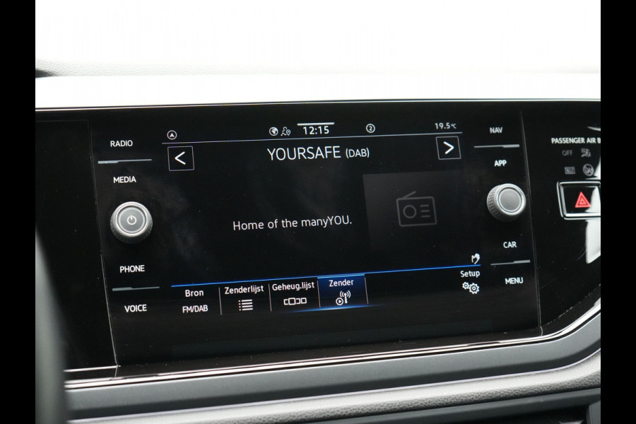 Volkswagen Taigo TSI 2 x R-Line 110pk DSG Dealer O.H | IQ Light | Adaptive Cruise | Camera | Alcantara Sportstoelen Verwarmd | Keyless | Virtual | Apple Carplay | DAB | 17"L.M |