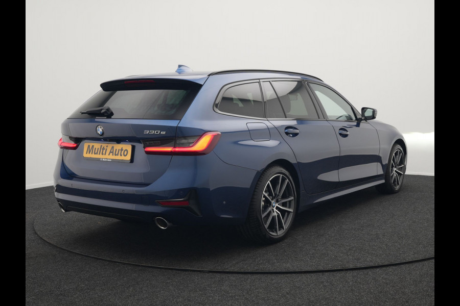 BMW 3 Serie Touring 330e Sportline Plug In Hybrid 293pk Dealer O.H PHEV | Adaptive Cruise | 360 Camera | Head Up | Laser LED | Keyless | Sportstoelen Verwarmd | M Sportstuur | 18"L.M | Apple Carplay |
