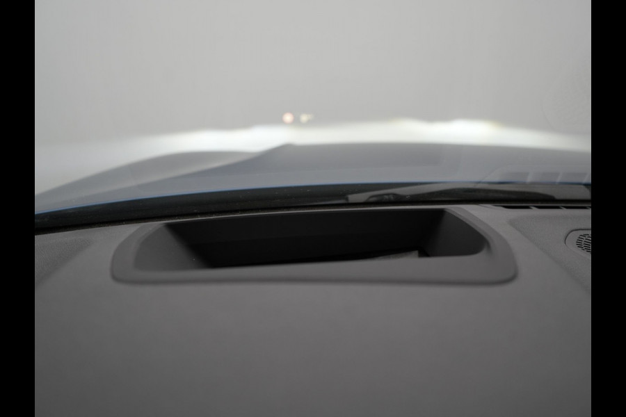 BMW 3 Serie Touring 330e Sportline Plug In Hybrid 293pk Dealer O.H PHEV | Adaptive Cruise | 360 Camera | Head Up | Laser LED | Keyless | Sportstoelen Verwarmd | M Sportstuur | 18"L.M | Apple Carplay |