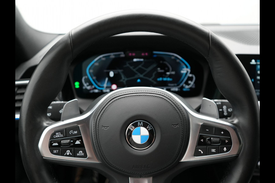 BMW 3 Serie Touring 330e Sportline Plug In Hybrid 293pk Dealer O.H PHEV | Adaptive Cruise | 360 Camera | Head Up | Laser LED | Keyless | Sportstoelen Verwarmd | M Sportstuur | 18"L.M | Apple Carplay |