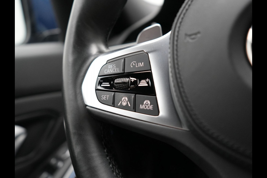 BMW 3 Serie Touring 330e Sportline Plug In Hybrid 293pk Dealer O.H PHEV | Adaptive Cruise | 360 Camera | Head Up | Laser LED | Keyless | Sportstoelen Verwarmd | M Sportstuur | 18"L.M | Apple Carplay |