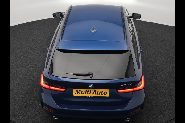 BMW 3 Serie Touring 330e Sportline Plug In Hybrid 293pk Dealer O.H PHEV | Adaptive Cruise | 360 Camera | Head Up | Laser LED | Keyless | Sportstoelen Verwarmd | M Sportstuur | 18"L.M | Apple Carplay |