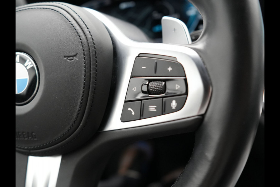 BMW 3 Serie Touring 330e Sportline Plug In Hybrid 293pk Dealer O.H PHEV | Adaptive Cruise | 360 Camera | Head Up | Laser LED | Keyless | Sportstoelen Verwarmd | M Sportstuur | 18"L.M | Apple Carplay |