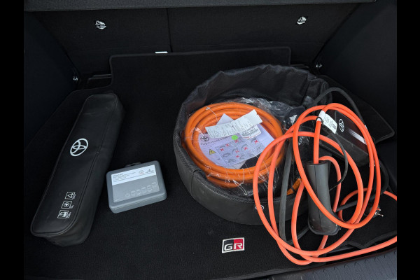 Toyota C-HR 2.0 Plug-in Hybrid 220 Première Edition SPORT 2024 PANO LUXE