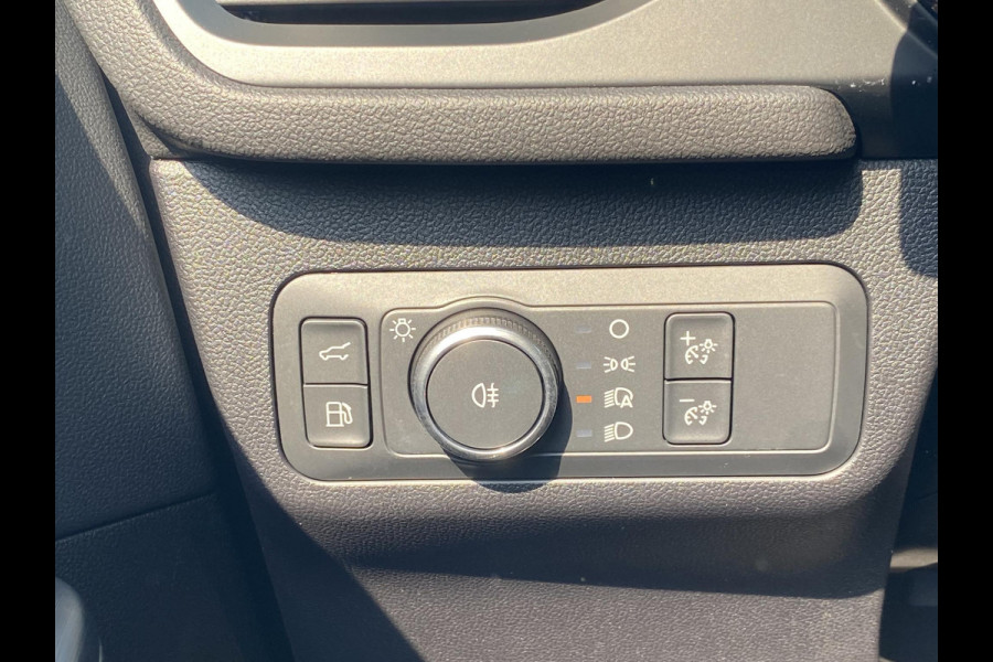 Ford Kuga 2.5 PHEV ST-Line X 243pk | Driver Assistance Pack | Winterpack | Wegklapbare Trekhaak | Matrix Led | 19 inch Licht metalen Velgen | AGR Stoelen