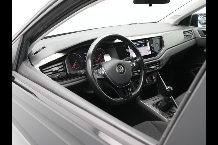 Volkswagen Polo 1.0 MPI 80pk Comfortline Navigatie Carplay Cruise 111