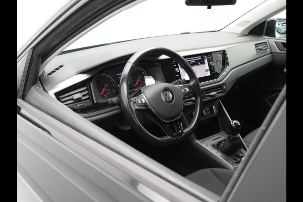 Volkswagen Polo 1.0 MPI 80pk Comfortline Navigatie Carplay Cruise 111