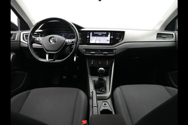 Volkswagen Polo 1.0 MPI 80pk Comfortline Navigatie Carplay Cruise 111