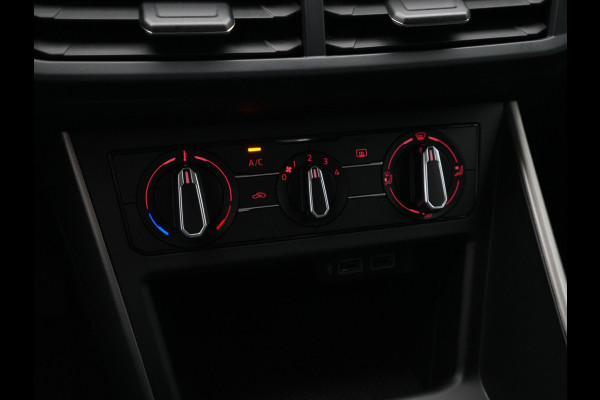 Volkswagen Polo 1.0 MPI 80pk Comfortline Navigatie Carplay Cruise 111