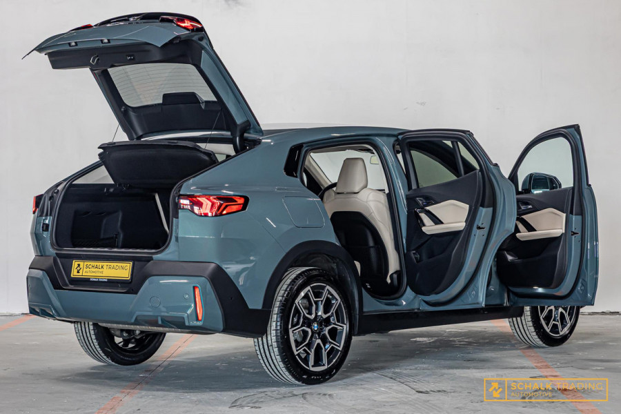 BMW X2 SDrive20i Launch Edition|Laser|Cam|Fabrieksgarantie