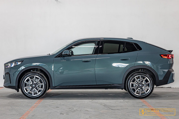 BMW X2 SDrive20i Launch Edition|Laser|Cam|Fabrieksgarantie