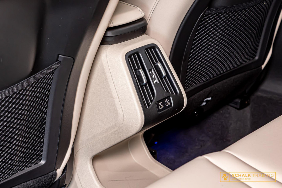 BMW X2 SDrive20i Launch Edition|Laser|Cam|Fabrieksgarantie