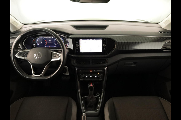 Volkswagen T-Cross 1.0 TSI Style Business R 110 pk Automaat (DSG) | Navigatie | Parkeersensoren | Achteruitrijcamera | Adaptieve cruise control | Voll. digitaal instrumentenpaneel |