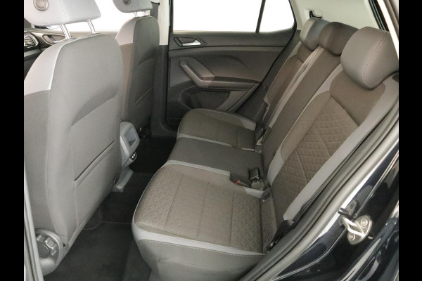 Volkswagen T-Cross 1.0 TSI Style Business R 110 pk Automaat (DSG) | Navigatie | Parkeersensoren | Achteruitrijcamera | Adaptieve cruise control | Voll. digitaal instrumentenpaneel |