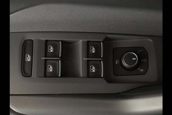 Volkswagen T-Cross 1.0 TSI Style Business R 110 pk Automaat (DSG) | Navigatie | Parkeersensoren | Achteruitrijcamera | Adaptieve cruise control | Voll. digitaal instrumentenpaneel |