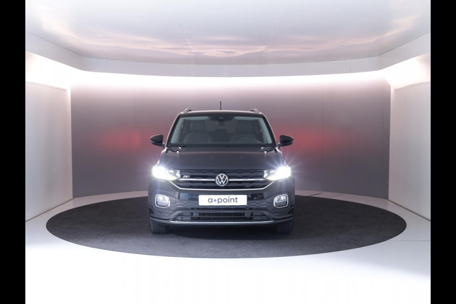 Volkswagen T-Cross 1.0 TSI Style Business R 110 pk Automaat (DSG) | Navigatie | Parkeersensoren | Achteruitrijcamera | Adaptieve cruise control | Voll. digitaal instrumentenpaneel |