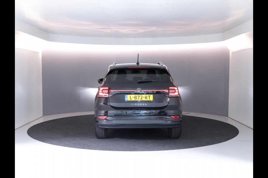 Volkswagen T-Cross 1.0 TSI Style Business R 110 pk Automaat (DSG) | Navigatie | Parkeersensoren | Achteruitrijcamera | Adaptieve cruise control | Voll. digitaal instrumentenpaneel |