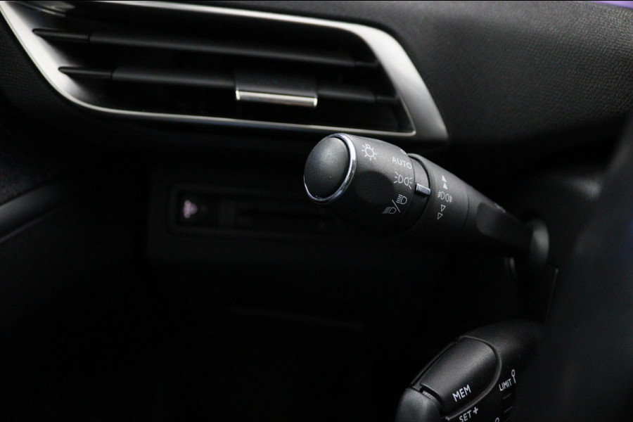 Peugeot 3008 1.2 PureTech Allure*NAVI*ECC*CRUISE*CARPLAY*