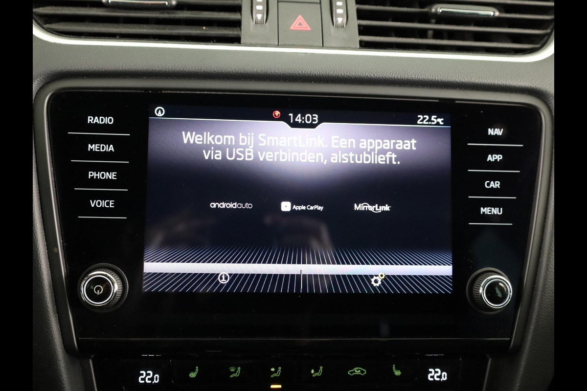 Škoda Octavia Combi 1.0 TSI Greentech Business Edition 115 pk | Navigatie | Trekhaak | Parkeersensoren achter | Apple Carplay/Android Auto | Autom. airco | Stoelverwarming | Škoda Octavia Combi 1.0 TSI Greentech Business Edition 115 pk | Navigatie | Trekhaak | Parkeersensoren achter | Apple Carplay/Android Auto | Autom. airco | Stoelverwarming |