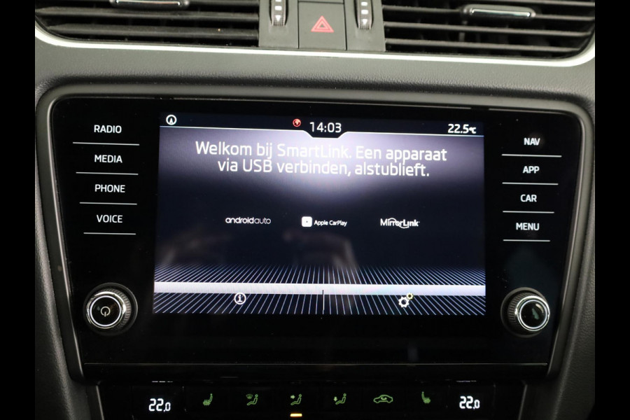 Škoda Octavia Combi 1.0 TSI Greentech Business Edition 115 pk | Navigatie | Trekhaak | Parkeersensoren achter | Apple Carplay/Android Auto | Autom. airco | Stoelverwarming |