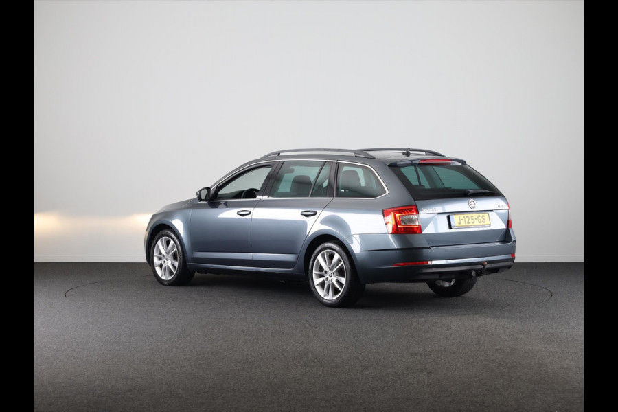 Škoda Octavia Combi 1.0 TSI Greentech Business Edition 115 pk | Navigatie | Trekhaak | Parkeersensoren achter | Apple Carplay/Android Auto | Autom. airco | Stoelverwarming |