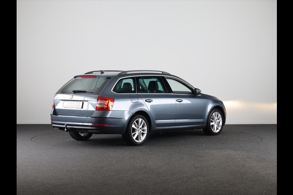 Škoda Octavia Combi 1.0 TSI Greentech Business Edition 115 pk | Navigatie | Trekhaak | Parkeersensoren achter | Apple Carplay/Android Auto | Autom. airco | Stoelverwarming |