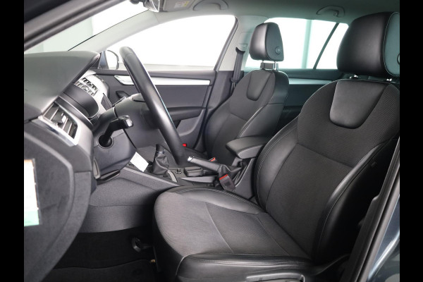 Škoda Octavia Combi 1.0 TSI Greentech Business Edition 115 pk | Navigatie | Trekhaak | Parkeersensoren achter | Apple Carplay/Android Auto | Autom. airco | Stoelverwarming |