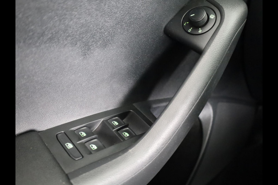 Škoda Octavia Combi 1.0 TSI Greentech Business Edition 115 pk | Navigatie | Trekhaak | Parkeersensoren achter | Apple Carplay/Android Auto | Autom. airco | Stoelverwarming |